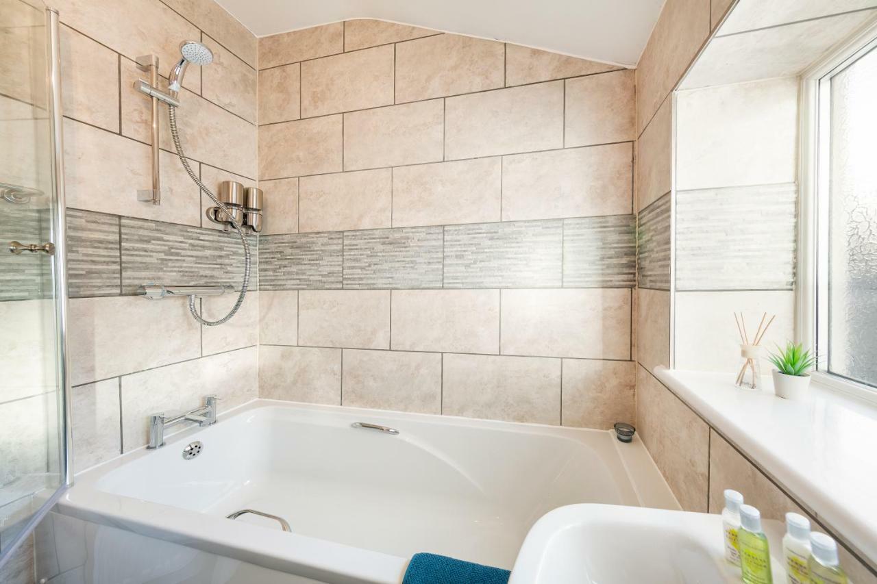 Remi Martin'S Place Bristol Bagian luar foto